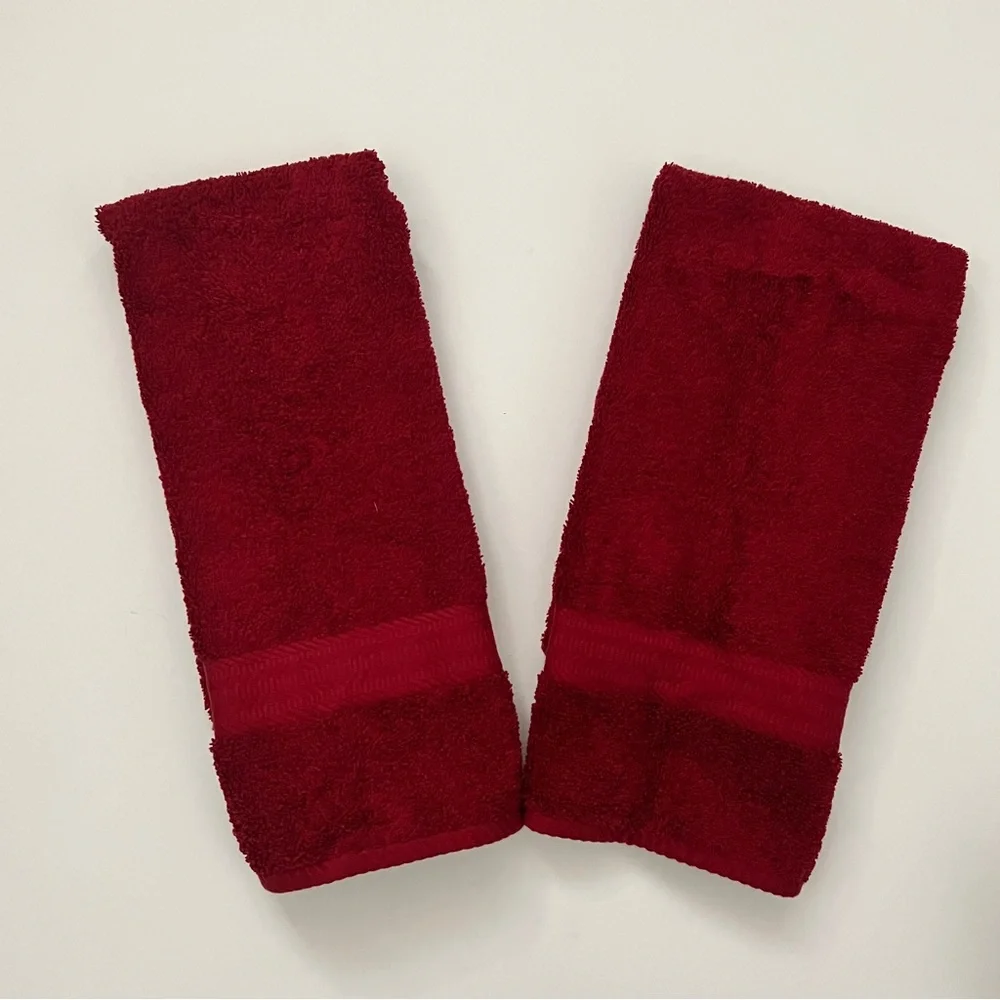 NWOT Set of 100%Cotton Hand Towels